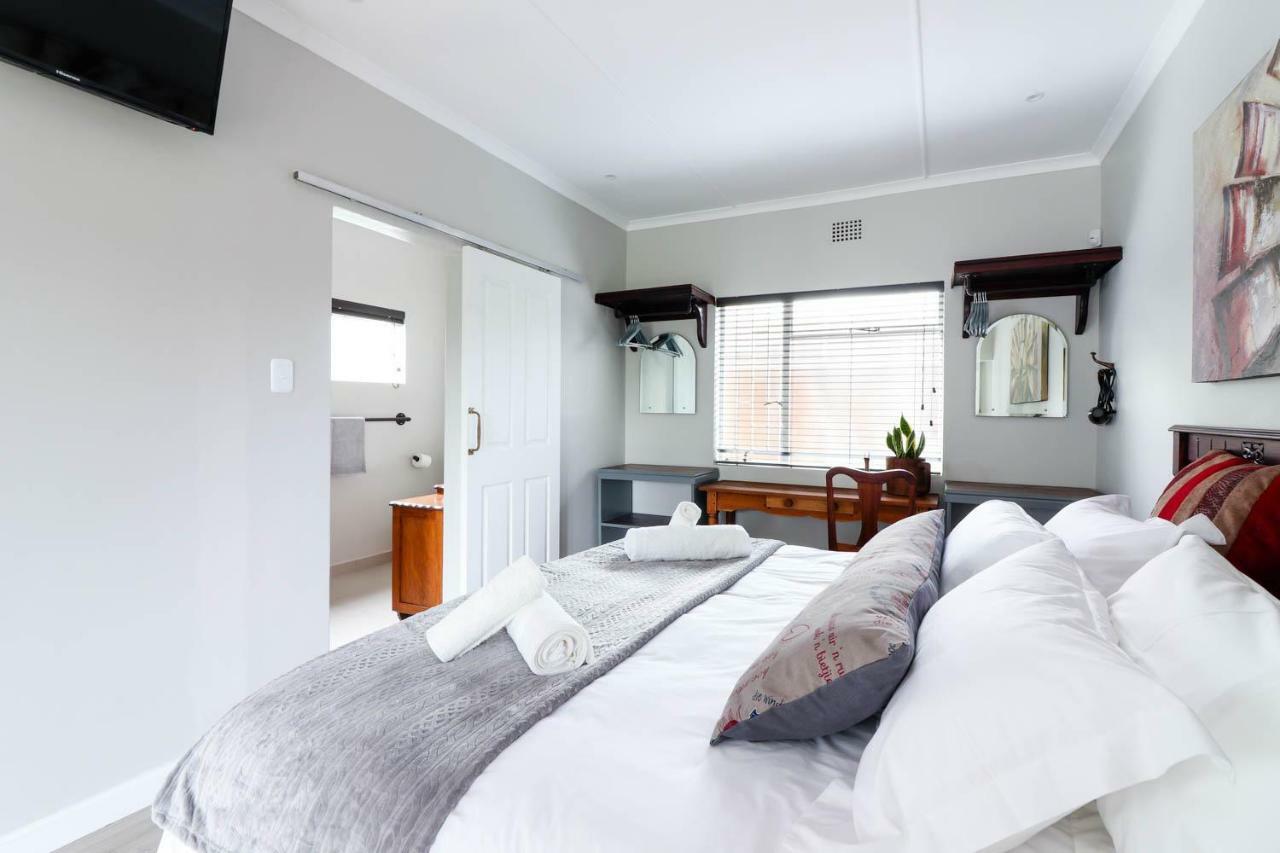 Arbour1 Guesthouse George Ngoại thất bức ảnh